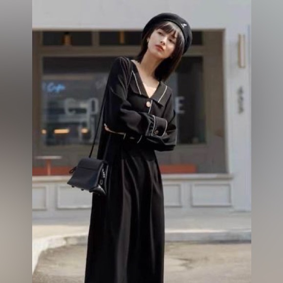 2 oversized Japanese style dresses - Picture 3 of 8